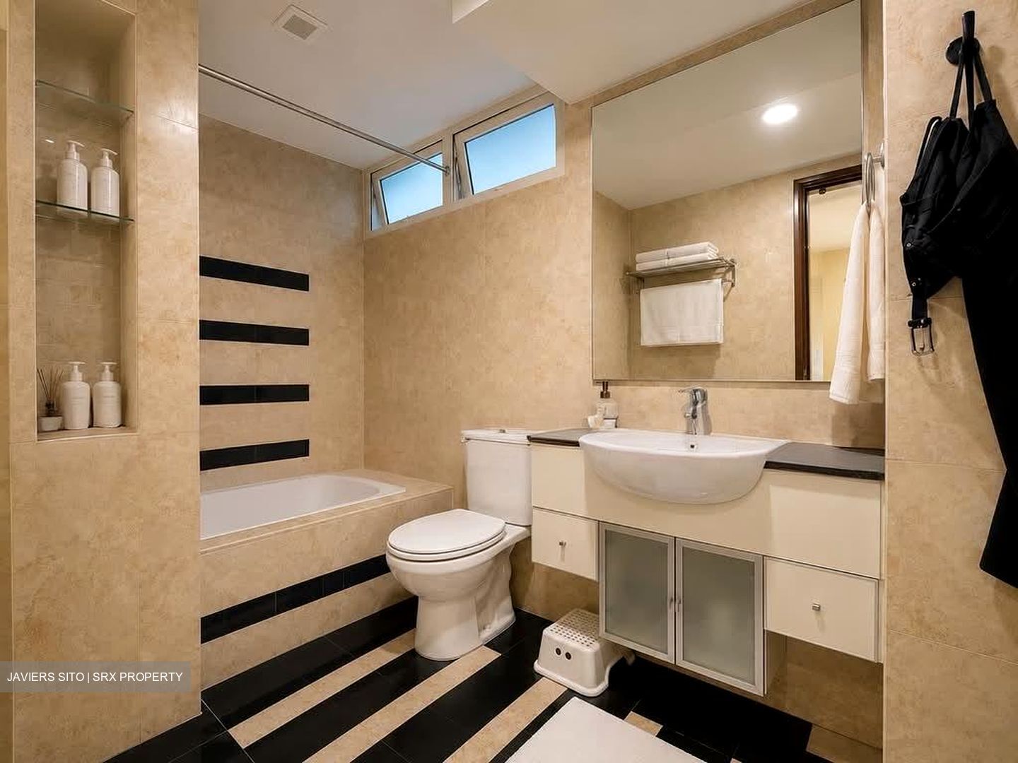 The Warren (D23), Condominium #586702421